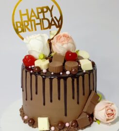 The Sweet Bee Cake & foods