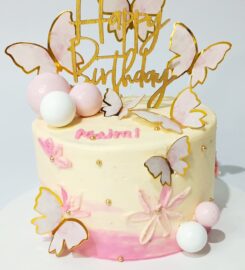 The Sweet Bee Cake & foods